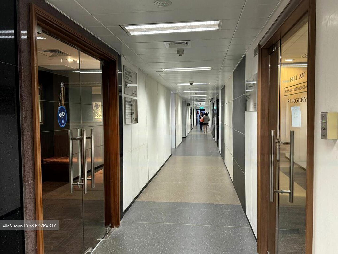Mount Elizabeth Hospital (D9), Retail #454695661